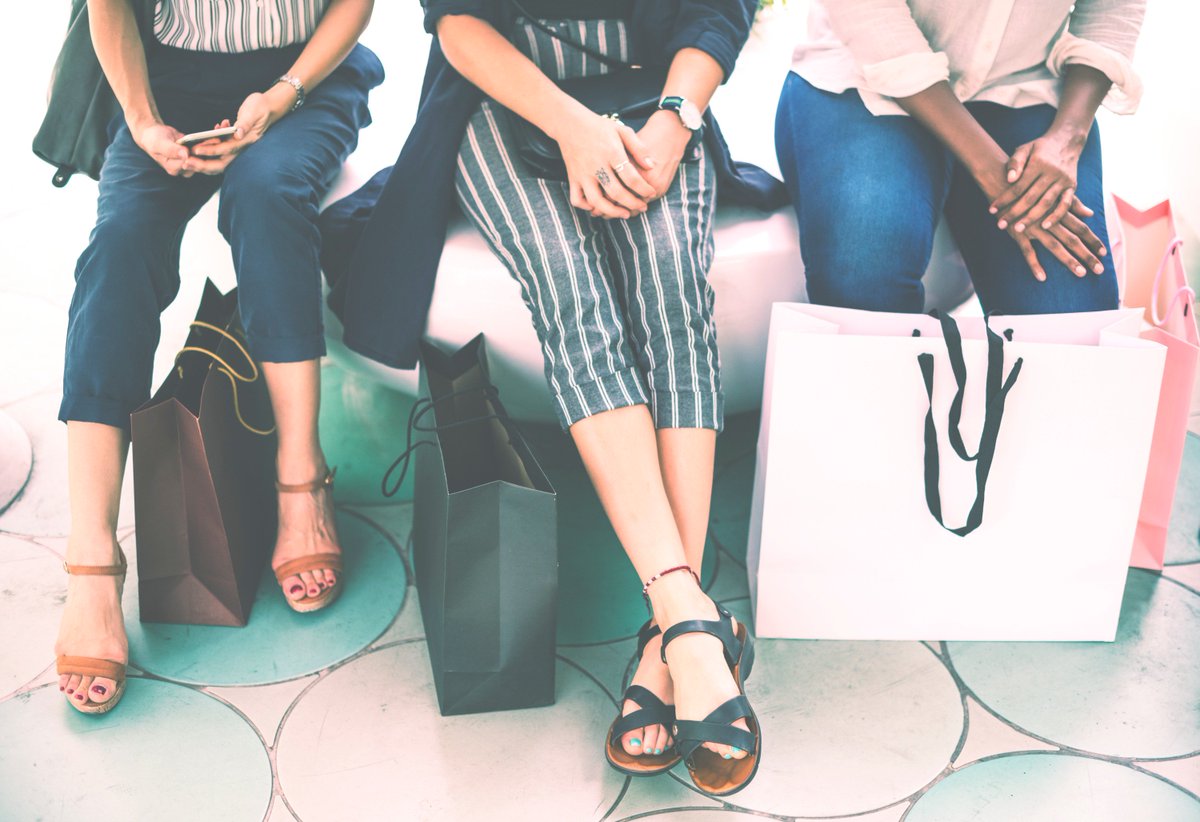 siboxapp's tweet photo. Hoy discutimos en la oficina ¿quién va de compras, ellos o ellas? Todo surgió por esta foto. En vuestra casa, ¿cómo funciona? #8M2019 https://t.co/iWbVill3Wt