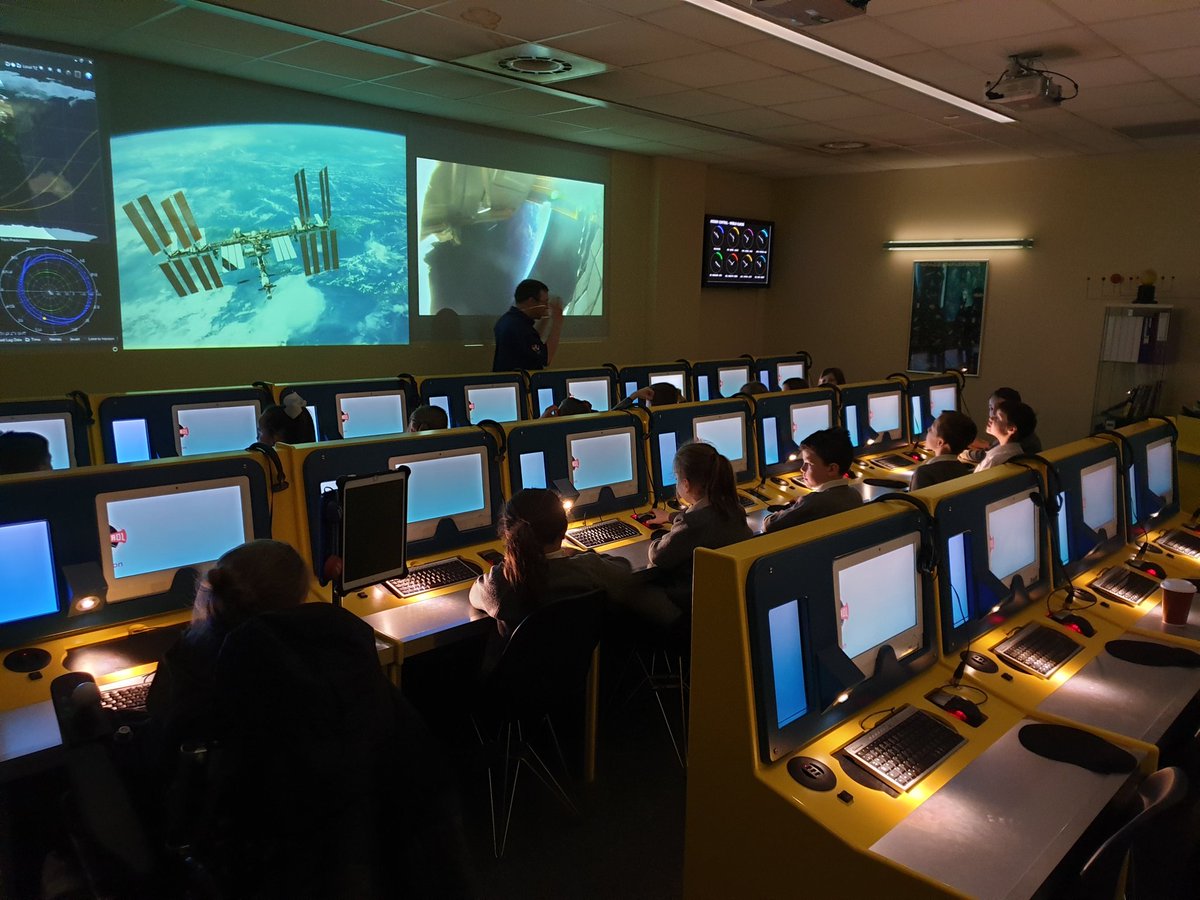 Thorpepark_Hull's tweet photo. Team Mars starting in mission control! #starcentre https://t.co/E2qZuQWvq7