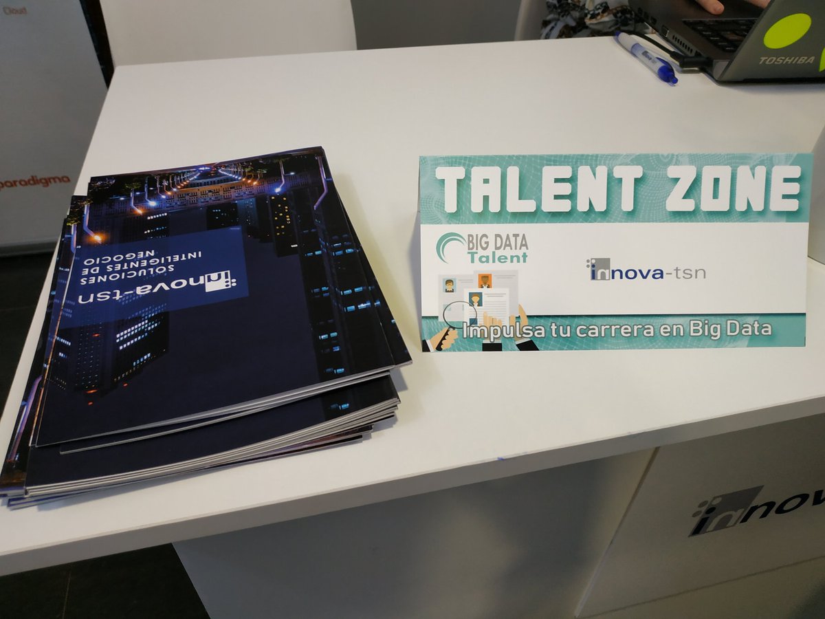 campusbigdata's tweet photo. Este es el ambiente que se está viviendo en la #TalentZone con casi 30 empresas, en las que los asistentes pueden dejar sus currículums. Te animas tú también?
#BDT2019 #BigData #BigDataTalent https://t.co/4mbSG05Vw9