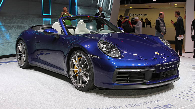 lautomobile_ACI's tweet image. #GimsSwiss @GimsSwiss
@Porsche svela in anteprima mondiale la nuova #911Cabriolet, giunta all’ottava generazione. Segni particolari? La #capote in tela che si ripiega nel cofano in appena 12 secondi, anche quando l’auto è in marcia (fino ai 50 km/h) ⏱⤵️
ow.ly/NuBO50mJgn9