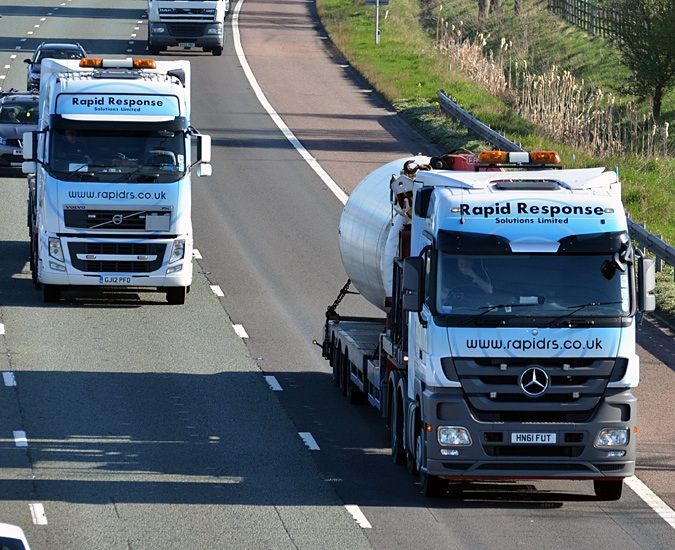 Two in a row !
Photo courtesy of Lorryspotting.com