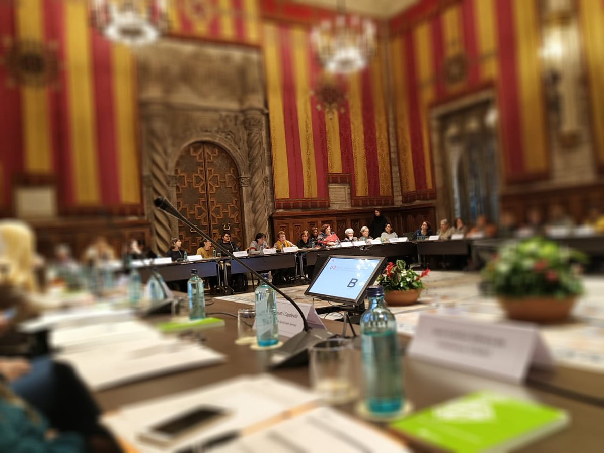 La #FundacióEscó representa el districte de <a href="/Bcn_CiutatVella/">Districte de Ciutat Vella</a> al Consell de Dones de #Barcelona. Objectiu: aportar i enriquir la mirada de gènere en totes les polítiques de <a href="/bcn_ajuntament/">Ajuntament de Barcelona</a> per avançar cap a la justícia de #gènere a la ciutat. <a href="/ASGabella/">Associació Gabella</a> #8demarç #DiadelaDona