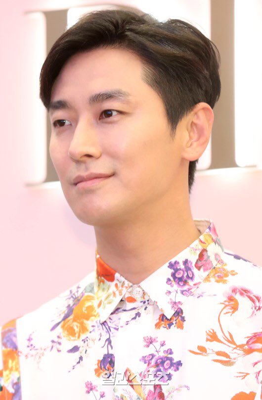 lkm_1817's tweet photo. 🌸🌸 https://t.co/gl6RNPmZQo