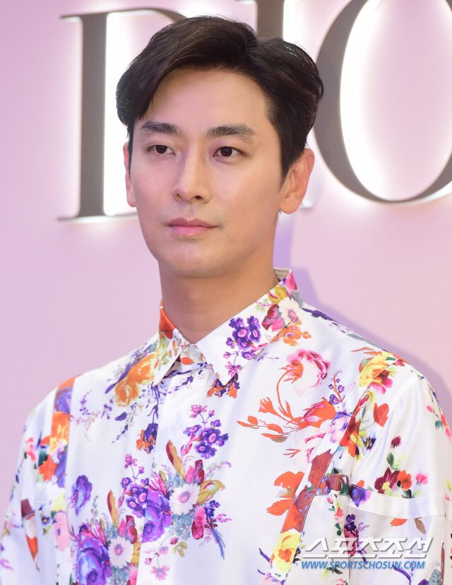 lkm_1817's tweet photo. 🌸🌸 https://t.co/gl6RNPmZQo