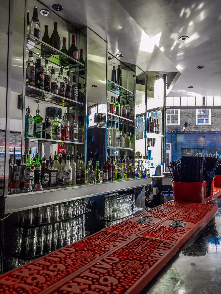 Good Morning. The weekend is nearly here and we are ready for you ❤️

Tonight - TOTALLY 80’s &amp; 90’s

Friday - WE ❤️ FRIDAYS

Saturday - MUSIQUARIUM 

For further info and reservations get in touch.

#Blackheath #London #Bar #Club #CocktailLounge #Weekend