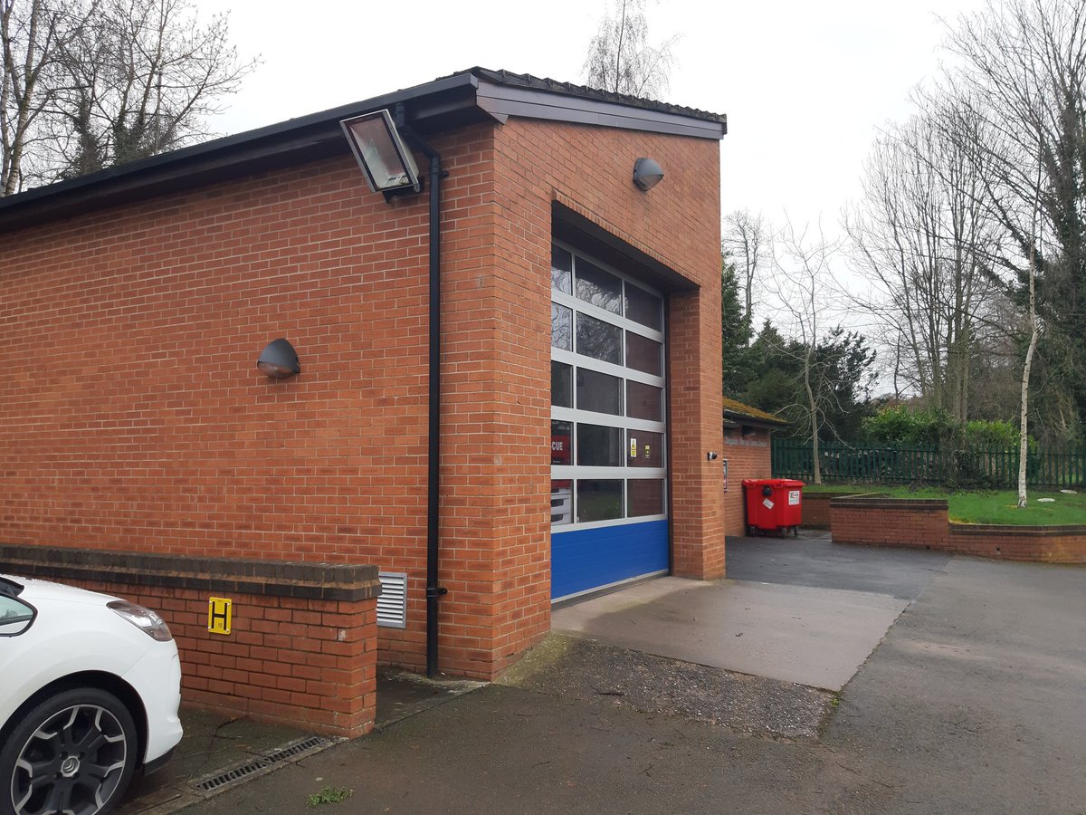 donnatrowsdale's tweet photo. Arrived @FireHodnet for a meeting to discuss development 👍 #alloneteam #oncallstation https://t.co/TMh7UBHdqP