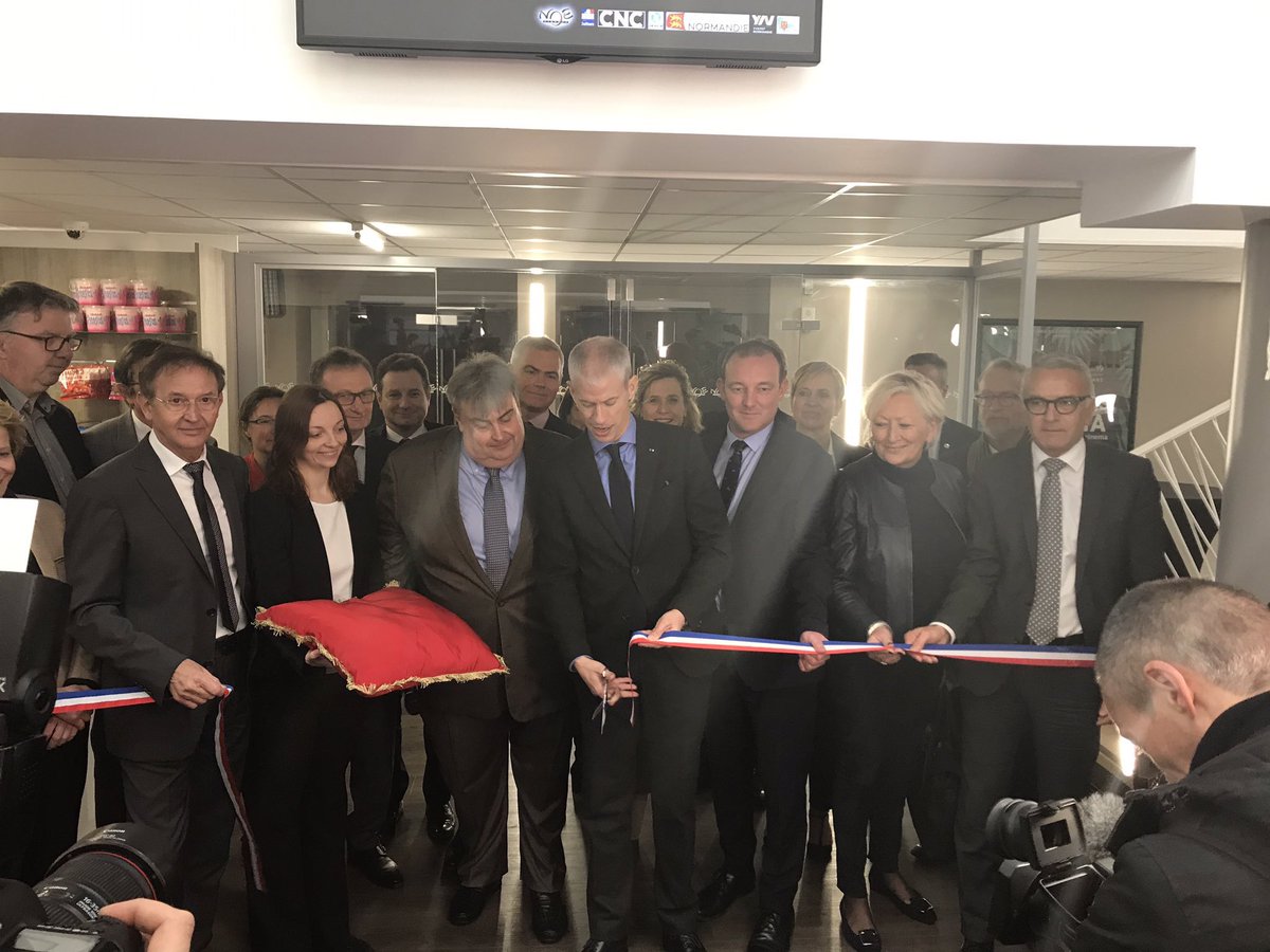 📸 Inauguration ce jour du <a href="/cinemayvetot/">Cinéma Les Arches Lumière</a> en <a href="/RegionNormandie/">Région Normandie</a>, en présence de <a href="/franckriester/">Franck Riester</a>, Richard Patry (<a href="/NoeCinemas/">Richard PATRY</a>), Frédérique Bredin, directrice <a href="/LeCNC/">Le CNC</a>, et  <a href="/Xavierlardoux/">Lardoux Xavier</a>, directeur du Cinéma <a href="/LeCNC/">Le CNC</a>. 7 salles et déjà 60 000 entrées en 3 mois.