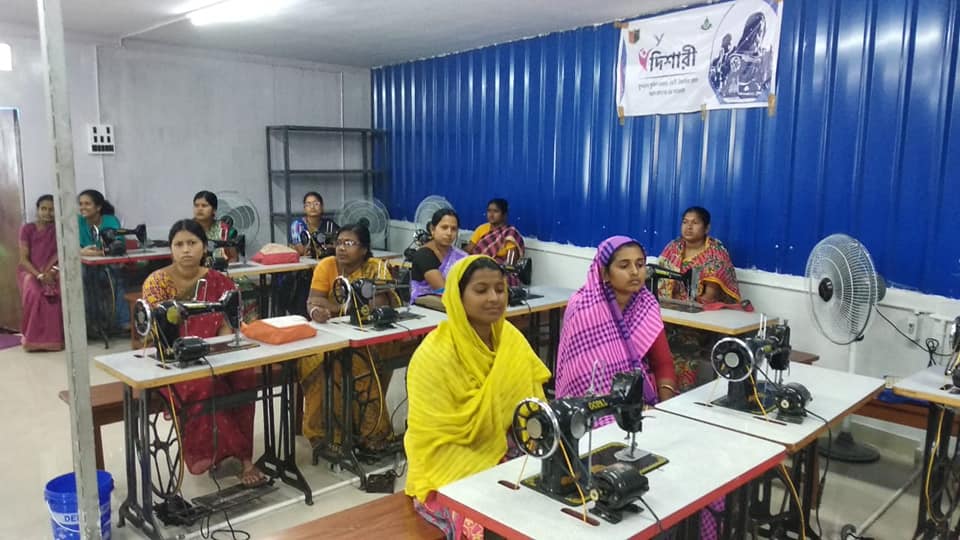 WBPolice's tweet photo. #Dishari A program started by #SundarbanPoliceDistrict in association with Bandhan Konnagar for empowerment of poor women vulnerable to trafficking &amp; other forms of harassment. The women shall be given free of cost tailoring training. https://t.co/VaB6FPX51z