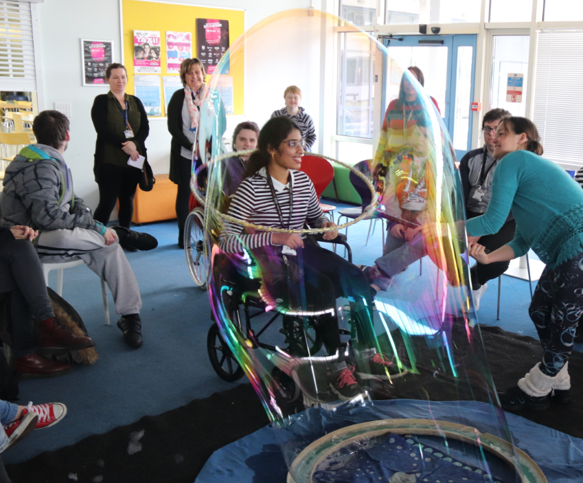 BPCollege's tweet photo. Huge thanks to @squidgeandpop who popped by to have fun with our Anxiety Peer Support Group and STEPS students yesterday. #bubbleyoga #relax #bubbles #mentalhealth #bpcsupportsyou #bpcyourfuture #loveourcolleges #mindfulness https://t.co/USHESgTmlT