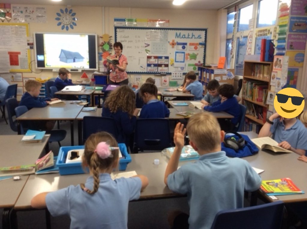 PowerfulWordsCB's tweet photo. #EveryDayIsABookDay for our @FenlandEastCamb KS2 pupils at Park Lane Primary. Here they are enjoying their daily 15mins of #StigOfTheDump 👍😁 @kashleyenglish #PowerfulWordsProject https://t.co/hleNtLopg6