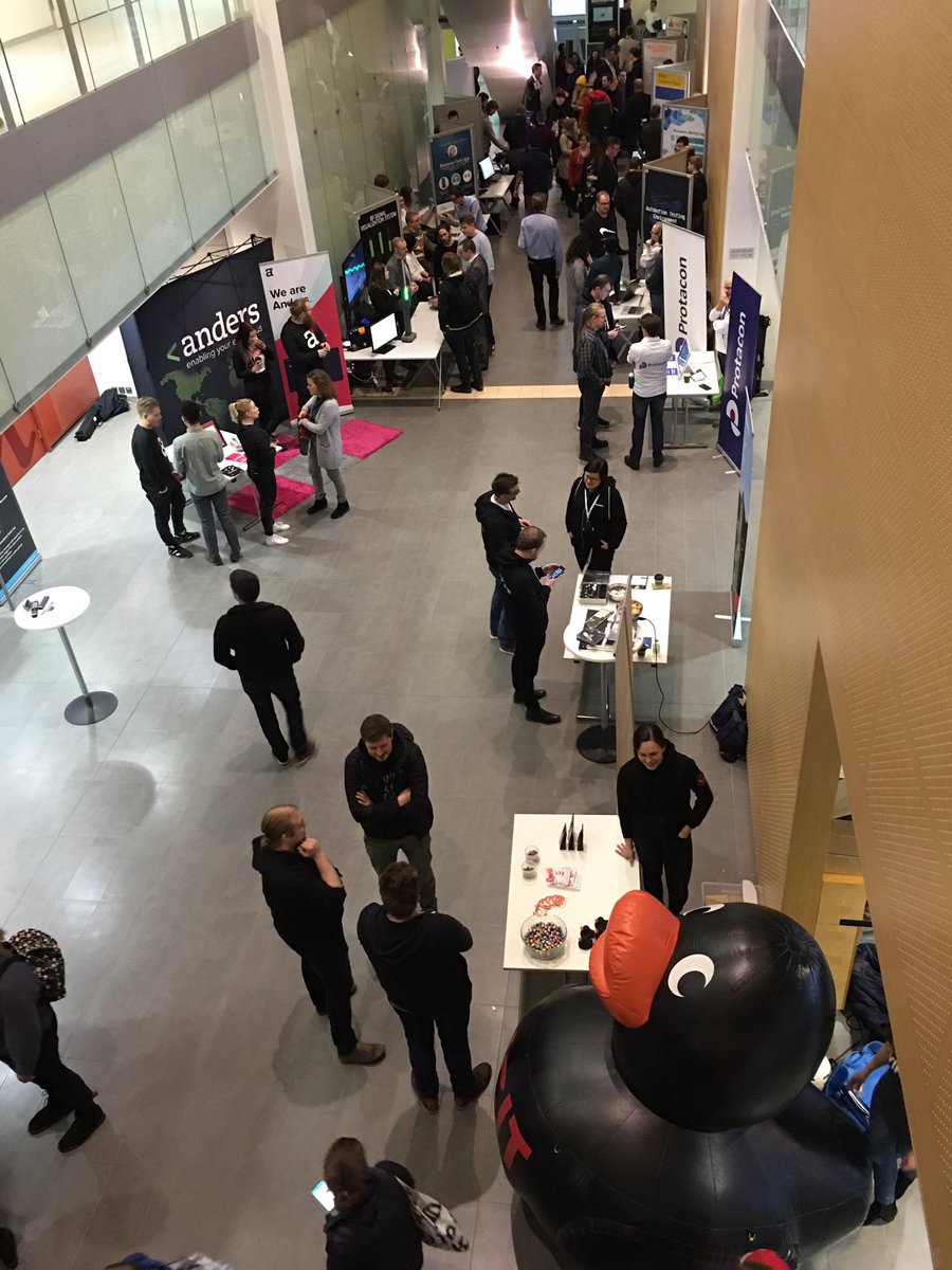 TechTurkuWeek's tweet image. ICT Showroom on täyttänyt tänään ICT-Cityn käytävät! Voittajat julkistetaan kahden jälkeen Beta-luentosalissa! #ictshowroom #Turkuictweek #turkubusinessregion