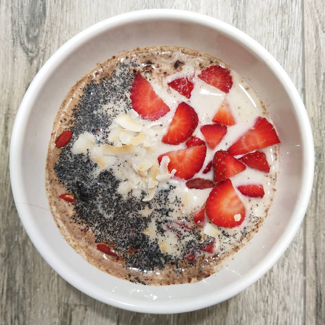 dieremasalut's tweet photo. Hoy hemos preparado un #rawbowl para desayunar y estamos a tope de #energía.💪🏼 ¿Y tú que has desayunado? #Foodies #breakfast https://t.co/UcUqjPYtnM