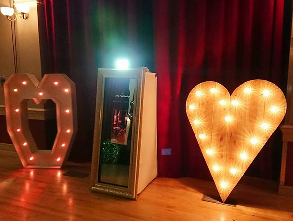 PortalPod's tweet photo. add extra #entertainment options to your #photobooth booking, like our 5ft light up LOVE Hearts https://t.co/YxuWBIJ7N7