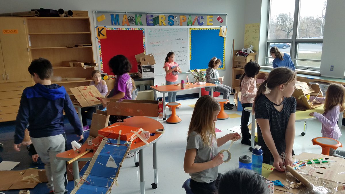 MrsWilkinson15's tweet photo. We ❤️ Makerspace!! @jendeib https://t.co/cchbniK5zg