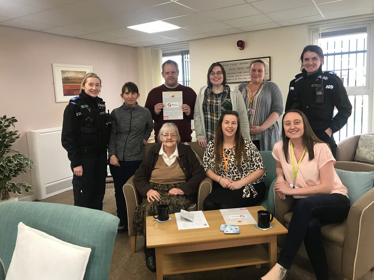 DurhamPolice's tweet photo. Officers from @BishopNPT joined the residents of #Coundon yesterday at their community ran group which aims to reduce isolation and encourage engagement. 

If you wish to attend, join the group every Wednesday from 10-2pm at Mickle Grove in Leeholme. 🤗 https://t.co/6nxGrgAwgT