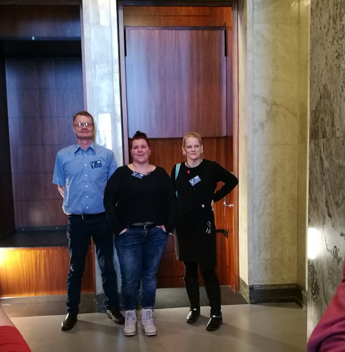 TainaKSchneider's tweet photo. Tänään #okey ja @OK_hanke   eduskunnassa korvaushoidossa olevien #osallisuus asioissa. Kiitos kutsusta ja keskustelusta @silviamodig ja @elinalepomaki https://t.co/ZyJivRtR2U
