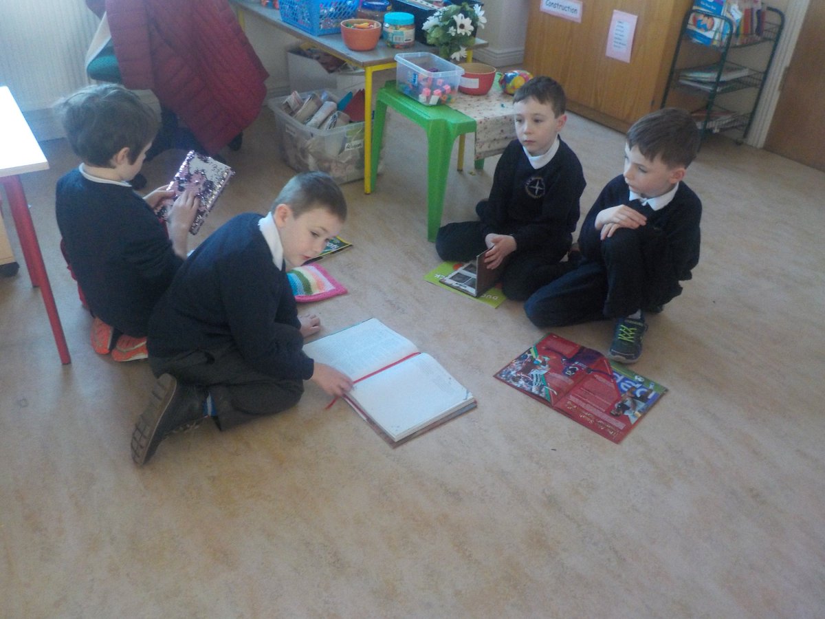 MsNoonansClass's tweet photo. @WorldBookDayIE Celebrating #WorldBookDay2019 in Northampton NS, Kinvara @orlamchale  @shanemcdonagh https://t.co/RF43dDB0Pv