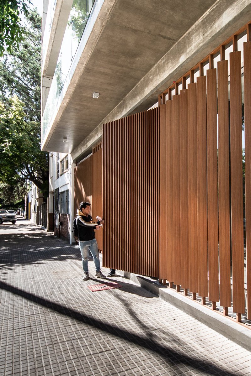 estudioamado's tweet photo. Entregando las llaves- 😊😢 - Gracias a todos los que se han comprometido en transitar este camino. Gracias a todas esas personas que tiran para adelante y ponen todo lo mejor para que las cosas sucedan.
Edificio #MisticaBrisa- 10 y Diag. 77. La Plata 
Final de obra Feb-2019 https://t.co/HU8ZyKnfWJ