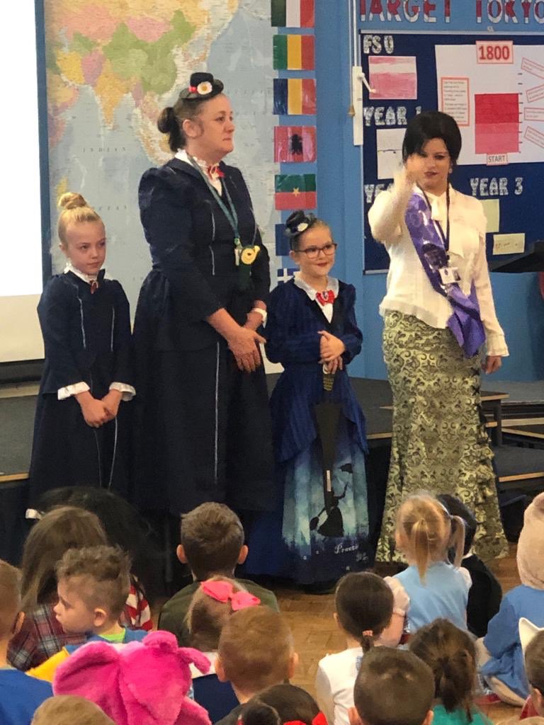 lordswoodpri's tweet photo. Look at these wonderful costumes for #worldbookday lots of creativity and fun! #books #reading #paninistickeralbum https://t.co/aiySxrVfxx