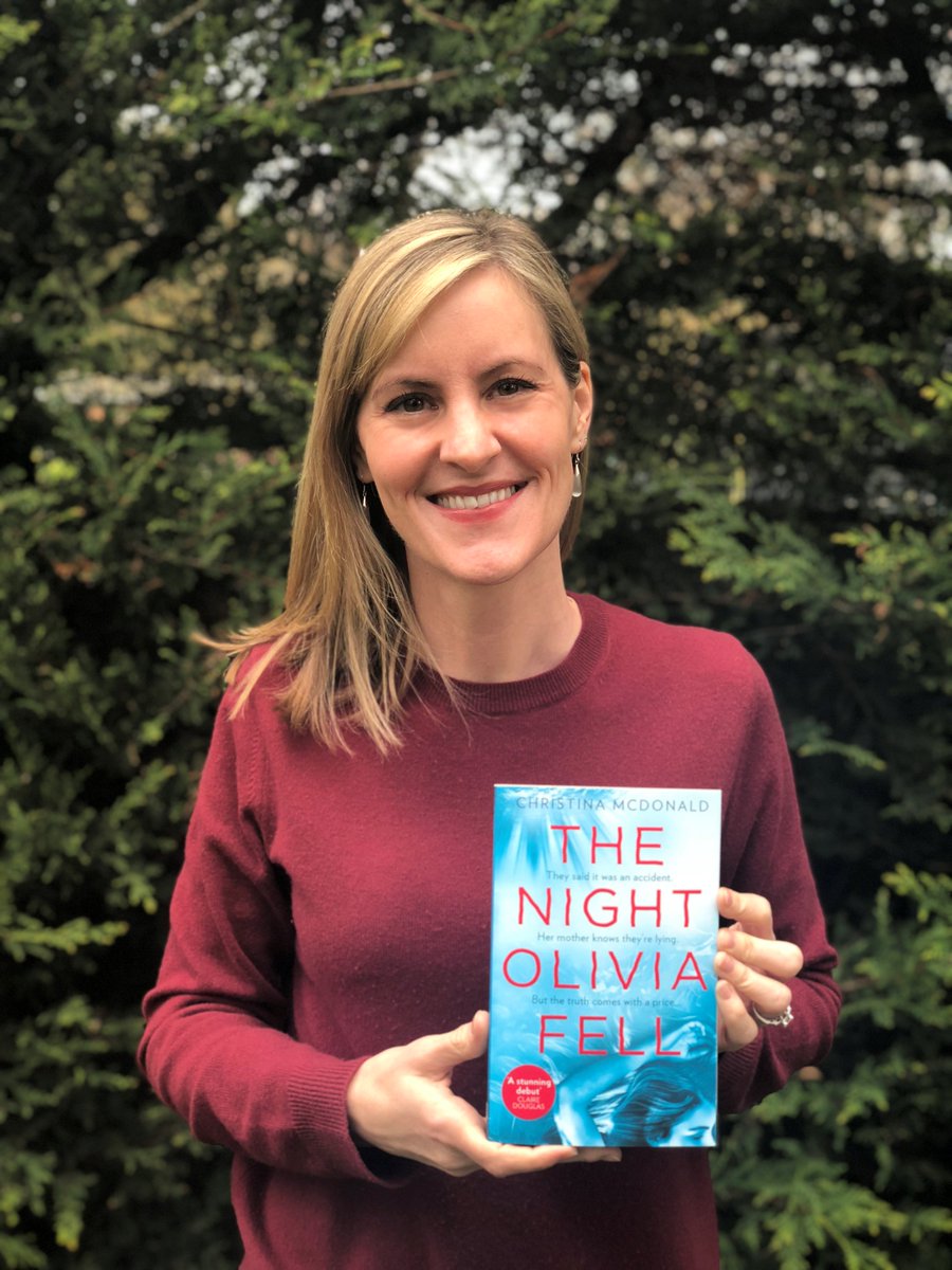 WareTownCouncil's tweet photo. #HappyWorldBookDay !!

Our choice of a good read is @Christinamac79 's 'The Night Olivia Fell' 

What are you reading??We'd love to see pictures of any World Book Day outfits!!!!

#WareReads #MayorofWare #Ware #Books https://t.co/oNS2kSrOVC