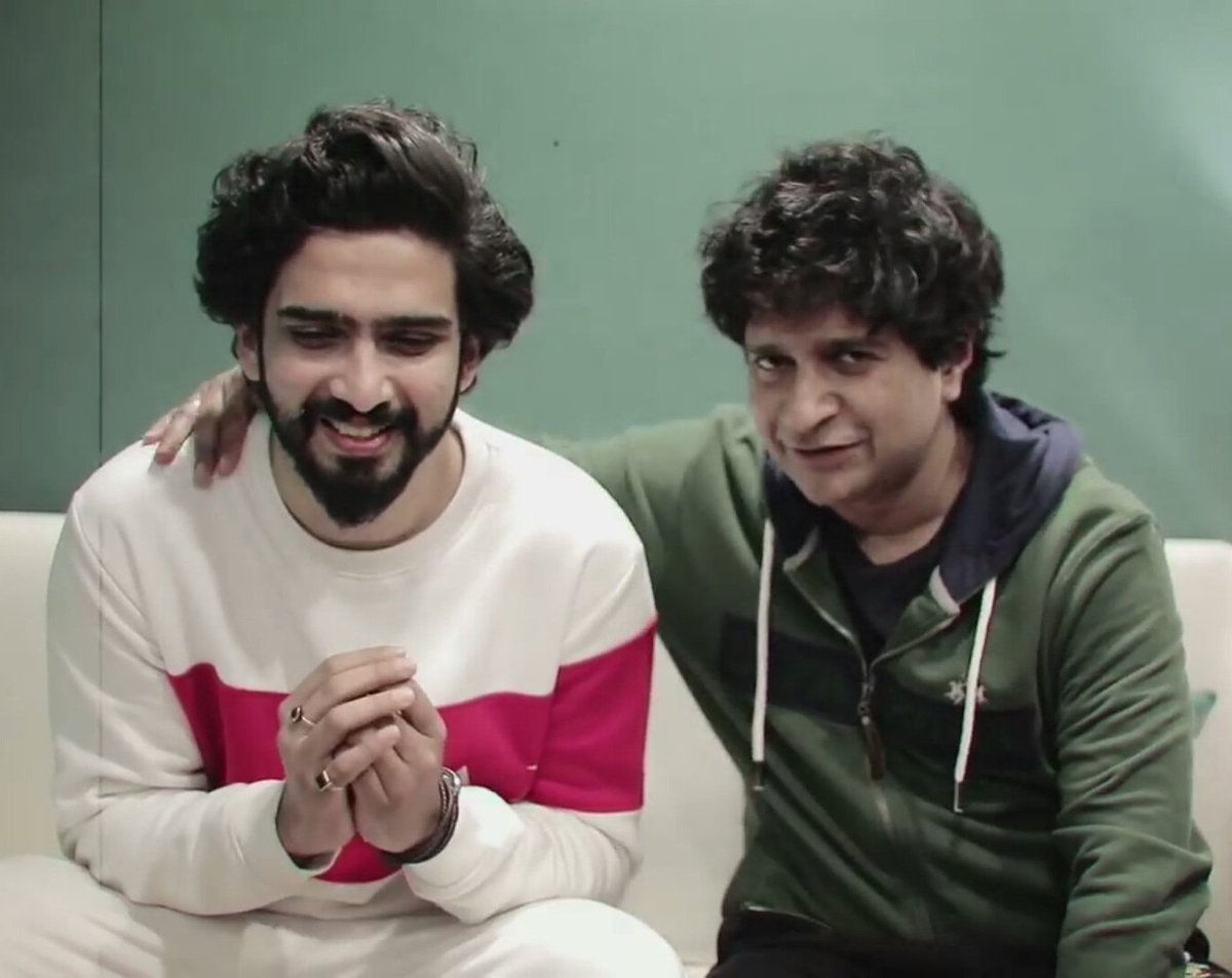 His eyes speaks all....how happy @AmaalMallik is to create​ a magical song #TumNaAaye with @K_K_Pal