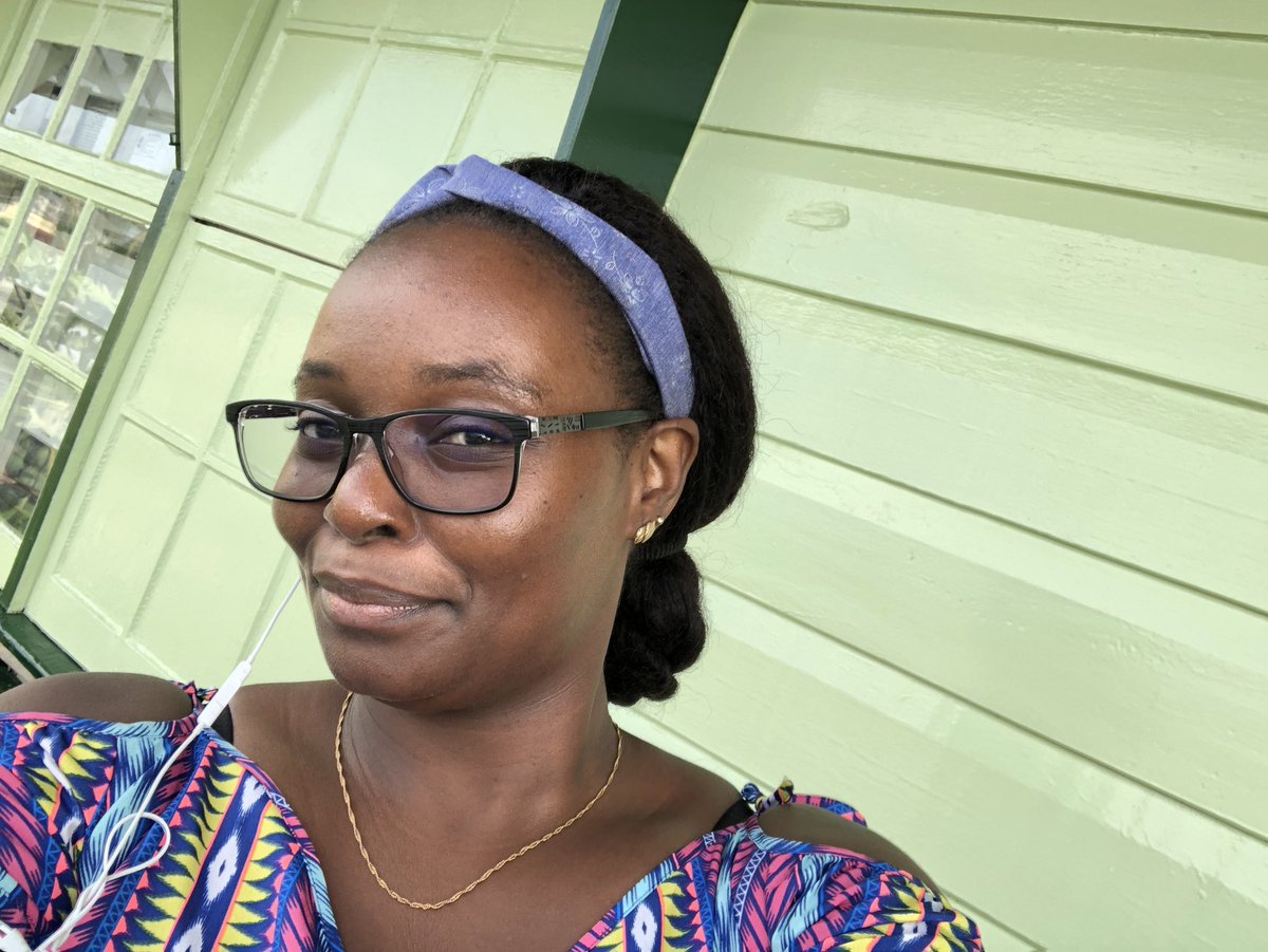 lilysvlog's tweet photo. Hey now. Happy Thursday.
#thursdaymorning #therapyflow #smilingdespite https://t.co/Dn8m8Sq454