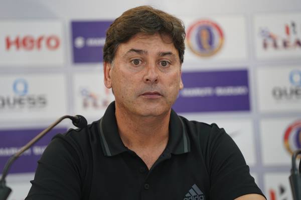 ebff_qeb's tweet photo. East Bengal set another 2 years contract with Sir Alejandro Menéndez García as a head Coach . We are very happy for this great decision from Quess. Thanks ❤️🧡 https://t.co/5dvdWiYKIc