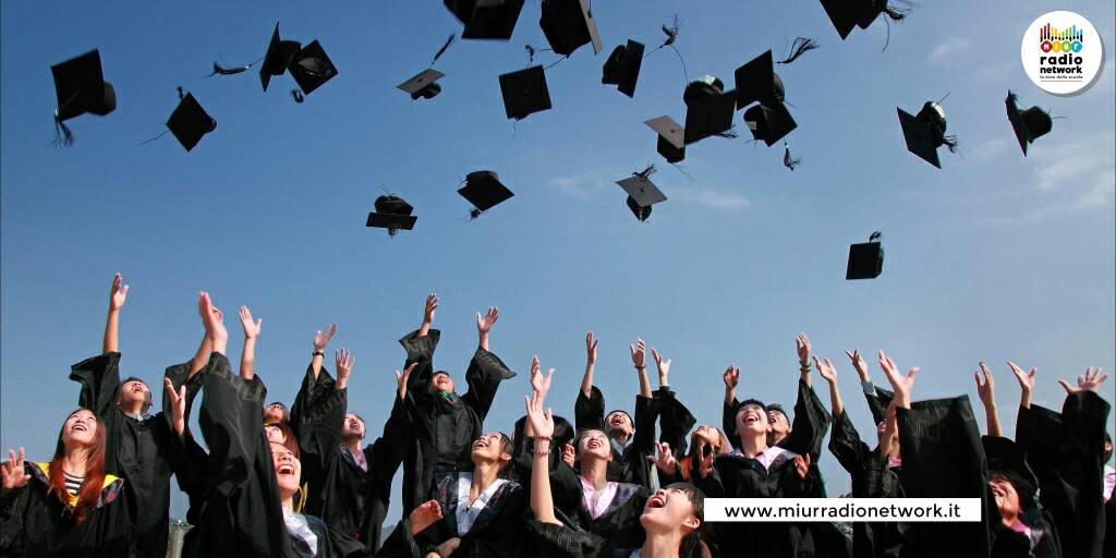 Tre #università italiane rientrano nelle migliori del mondo 🎓🌍
Quali sono, e perché?

Scopriamolo insieme alle 14:30 su ➡ miurradionetwork.it