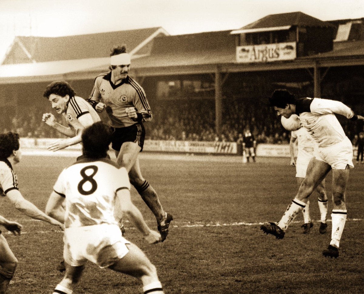 CromwellAFC's tweet photo. Remember this @Realaldo474 ?

“Grant Davies, out muscling John Aldridge, to get in an effort against Fulham, today in 1981.”

#UTC

👍⚽️👏 https://t.co/VO5zlarIFH