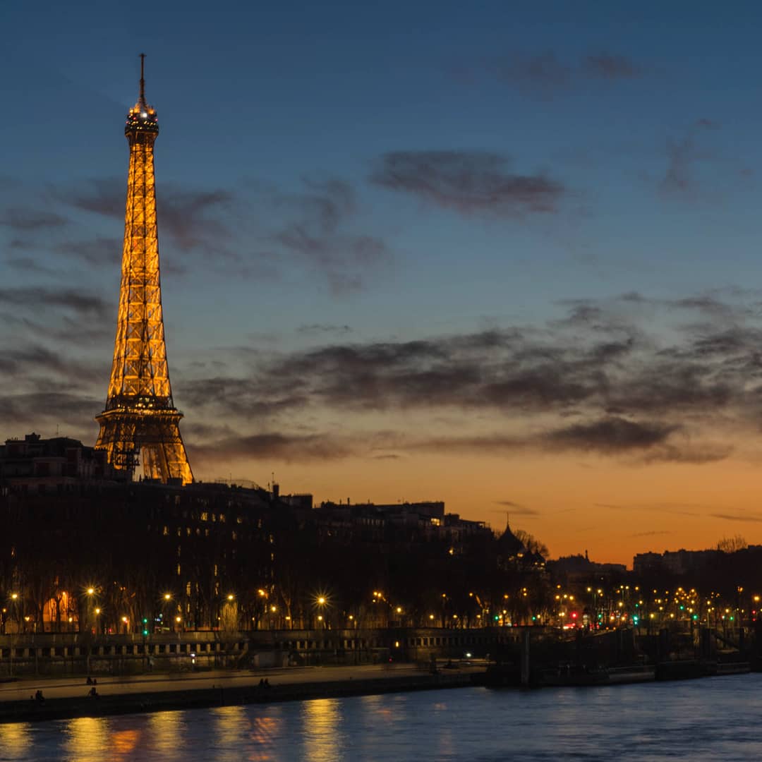 Mysterseb's tweet image. Coucher de soleil d&apos;hiver
.
.
.
.
#toureiffel #eiffeltower #eiffelofficielle #sunset #paris #france #seine