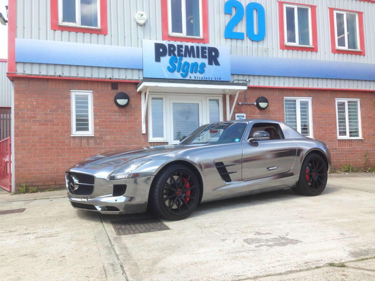 PremierWraps's tweet image. Throwback to one of our favourite wraps! A full black chrome wrap, to make this one of a kind Oakley Design Automotive Mercedes SLS stand out from the crowd. 

#premierwraps #premiersigns #photooftheday #carsofinstagram #layednotsprayed #paintisdead #throwbackthursday #Merc #SLS
