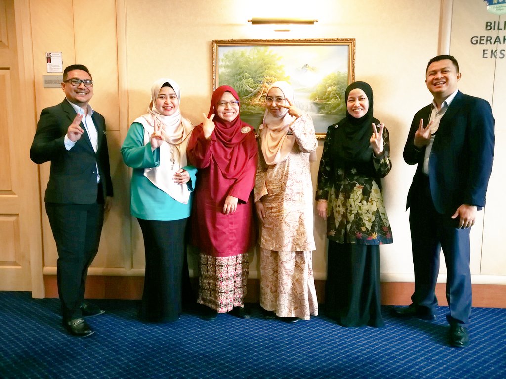 nurvianti_mj's tweet photo. MEA were participating in Bengkel Pembangunan Prosedur & Proses Kajian Semakan Nilai / Value Review (VR) which organized by MOF on the 5th till 7th of March 2019. It was one productive workshop led by UPN, CPAB JKR. Well done to everyone involved! πͺ #MEA #JKR #MOF #UAD #IVMM https://t.co/iSja72d0VE