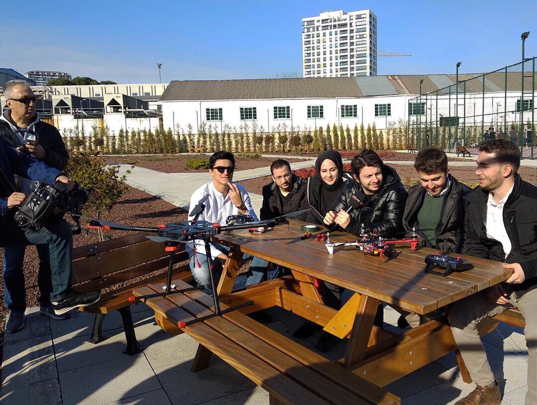 TRT Müzik Kampüsteyiz programına konuk olduk. 
TRT Müzik ekibine bize ayırdıkları vakit teşekkür ederiz.

<a href="/trtmuzik/">TRT Müzik</a>