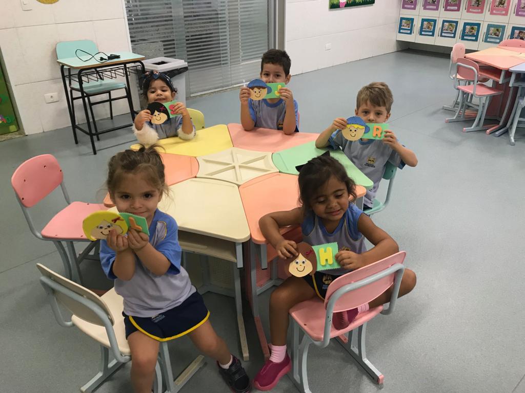 unaspht's tweet photo. O Maternal está aprendendo sobre as partes do corpo, e aprender de forma lúdica fica bem mais significativo. Eles também já estão reconhecendo a primeira letrinha de seus nomes,
#AulasPráticas #AprenderBrincando #UNASPHT https://t.co/OGCM6uZKtF