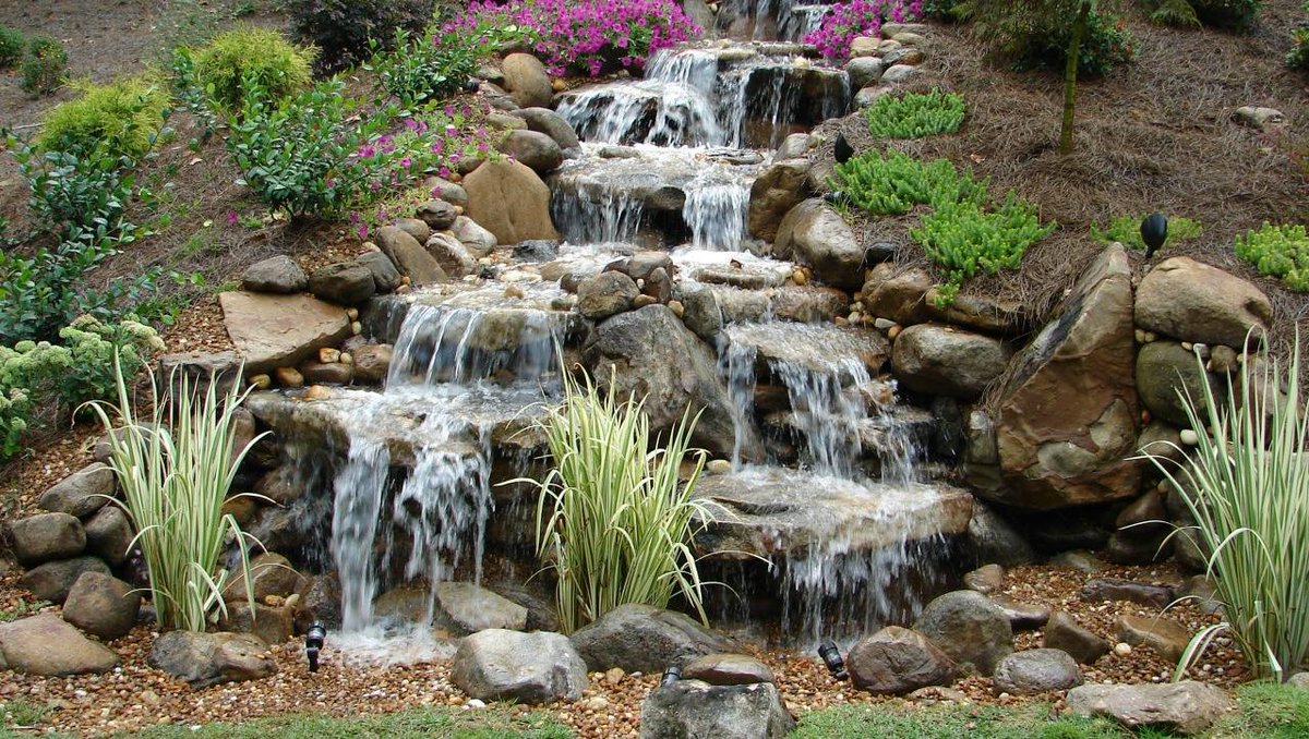 RosehillKC's tweet photo. Want a #waterfall without the maintenance of a pond? A #PONDLESS waterfall may be the perfect solution! Here's how they work: https://t.co/ocTHhg9YtG https://t.co/VpCtshy6rI