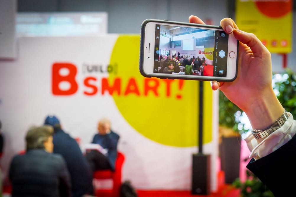 A BSMART! (PAD 4 e 10) il mondo della #Produzione si confronta con quelli della #Ricerca, della #Progettazione e della #Gestione degli #edifici nel segno del #Comfort, della #Sicurezza, della #Sostenibilità e dell’#Innovazione.
Iscriviti agli eventi madeexpo.it/eventi-convegn…