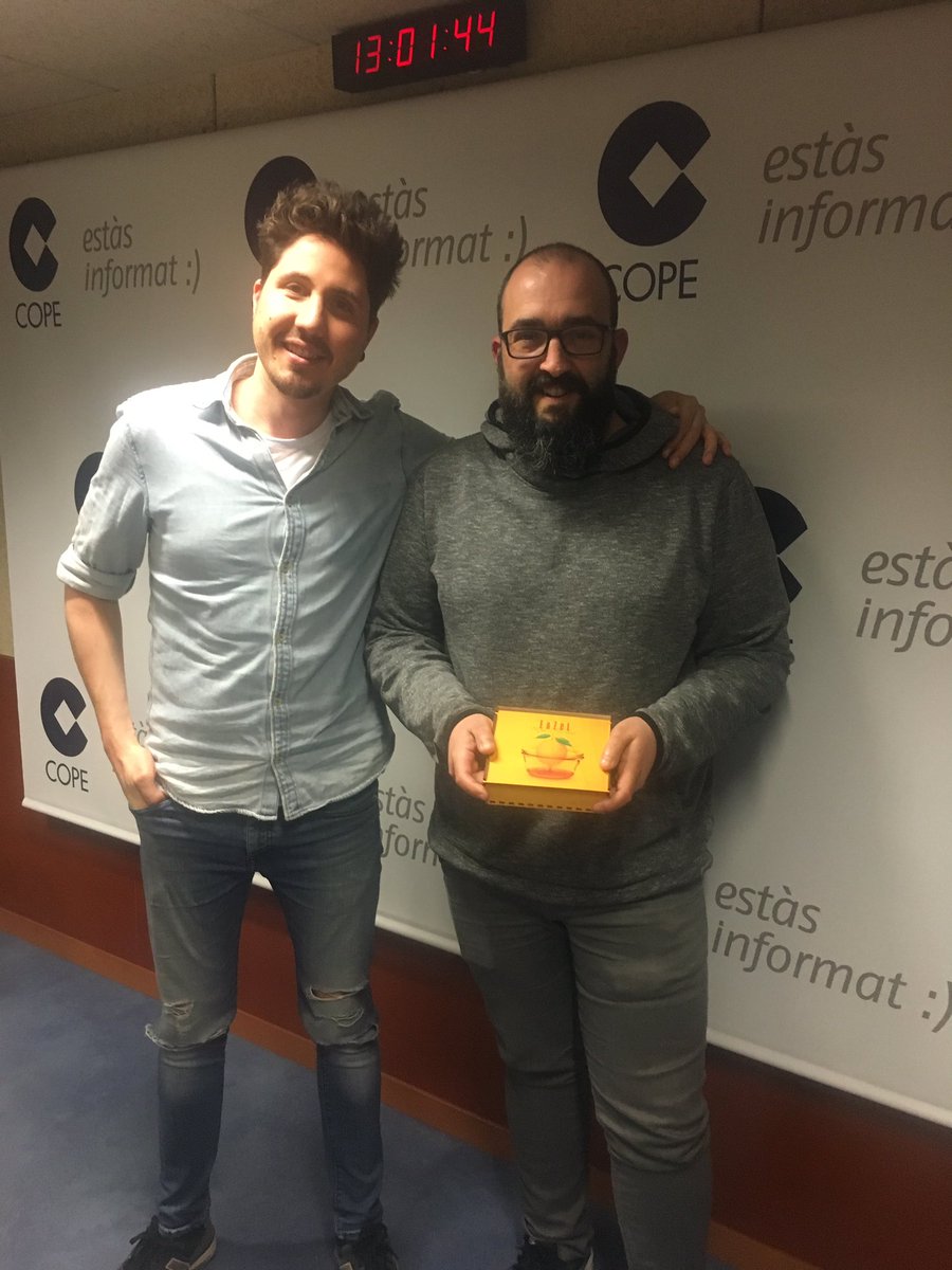 COPE_Catalunya's tweet photo. El grup musical ENZEL visita el programa per presentar el seu nou treball discogràfic “Mel i Llimó” @Discmedi @EnzelMusica #musica #catalan #mirl #limon #enzel #fnac https://t.co/XVvLxFYrPG