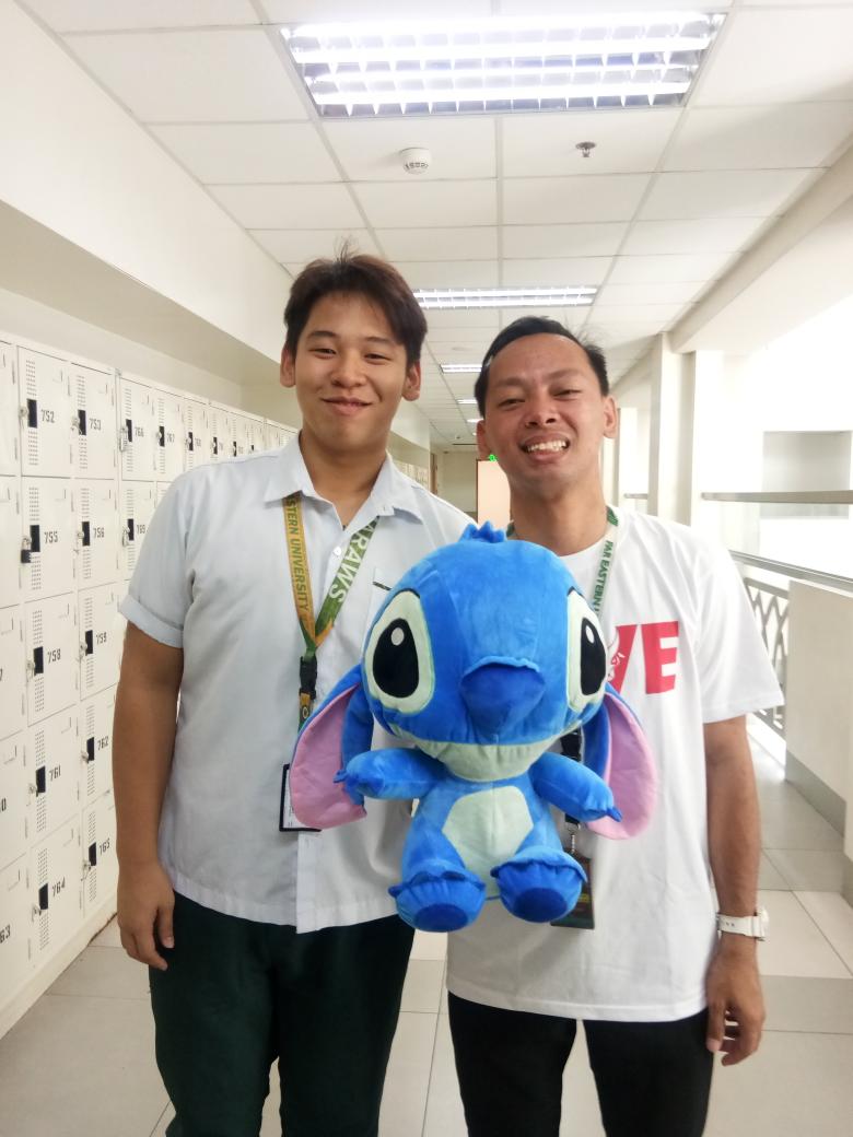 HenryDelaCruz12's tweet photo. iyak dito iyak dun
yakap dito yakap dun
sabay thank you sa lahat
#stem15 #stem16 #stem17
#stem19 #stembvolleyballboys
i will always love you
my dearest students https://t.co/fECWlAoAnL