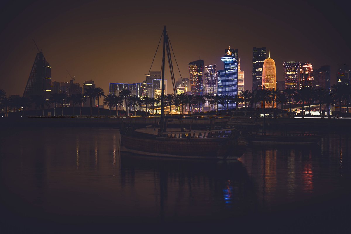 FAlex79's tweet photo. Doha
•
#FAlePhoto
#morethanpushabutton
#2019targetlocked
#SonyA9
#sonyimagingambassadors #sonyitalia
#alphalovers
#sonya9
#sel85f14gm
@sonyitalia
@Sony
@SonyAlpha
@MotoGP https://t.co/PRCal9Tag8