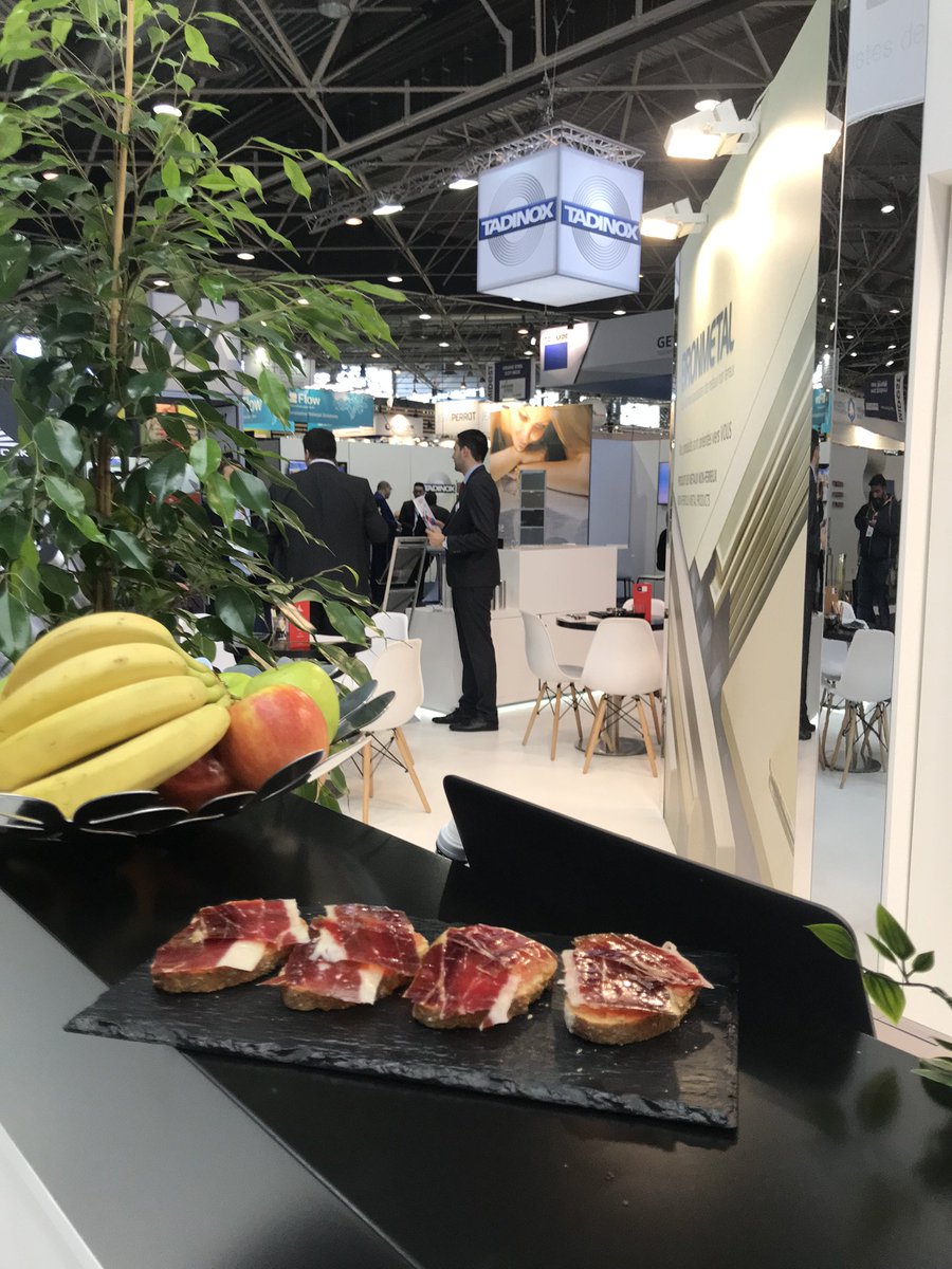 bronmetal's tweet photo. #Midest2019 bon appétit!!! See you at hall 6, stand G41 with a cold beer!!? #GILyon2019 @Salon_GI @eurexpo_ #Midest https://t.co/RArEZd6MnX