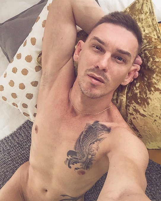 Все-таки очень худой))) нужно набирать вес https://t.co/rHuDC0gilQ