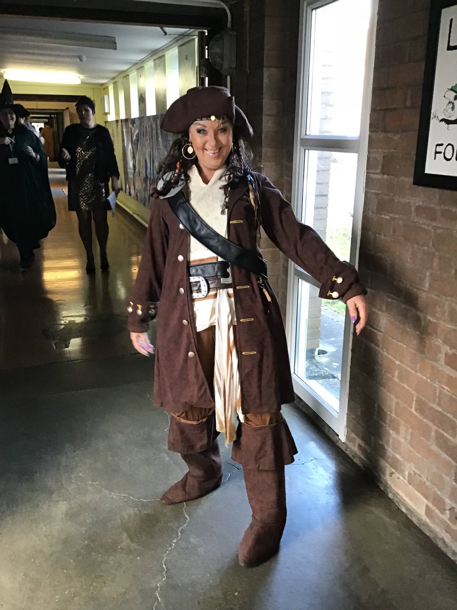 LewisGirlsEngl1's tweet photo. Happy World Book Day from Lewis Girls’ School! https://t.co/lQRWWqqlrt