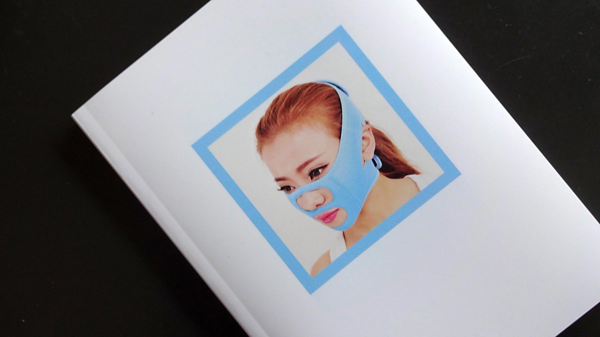 _blisterZine_'s tweet photo. ANATOMY OF THE E-COMMERCE. by NASTYNASTY©
- we lost the body we now find new objects - #photobooks #artistbook #diy #publishingproject #maskdesign #newspacesforart https://t.co/yhVdA2OImW
