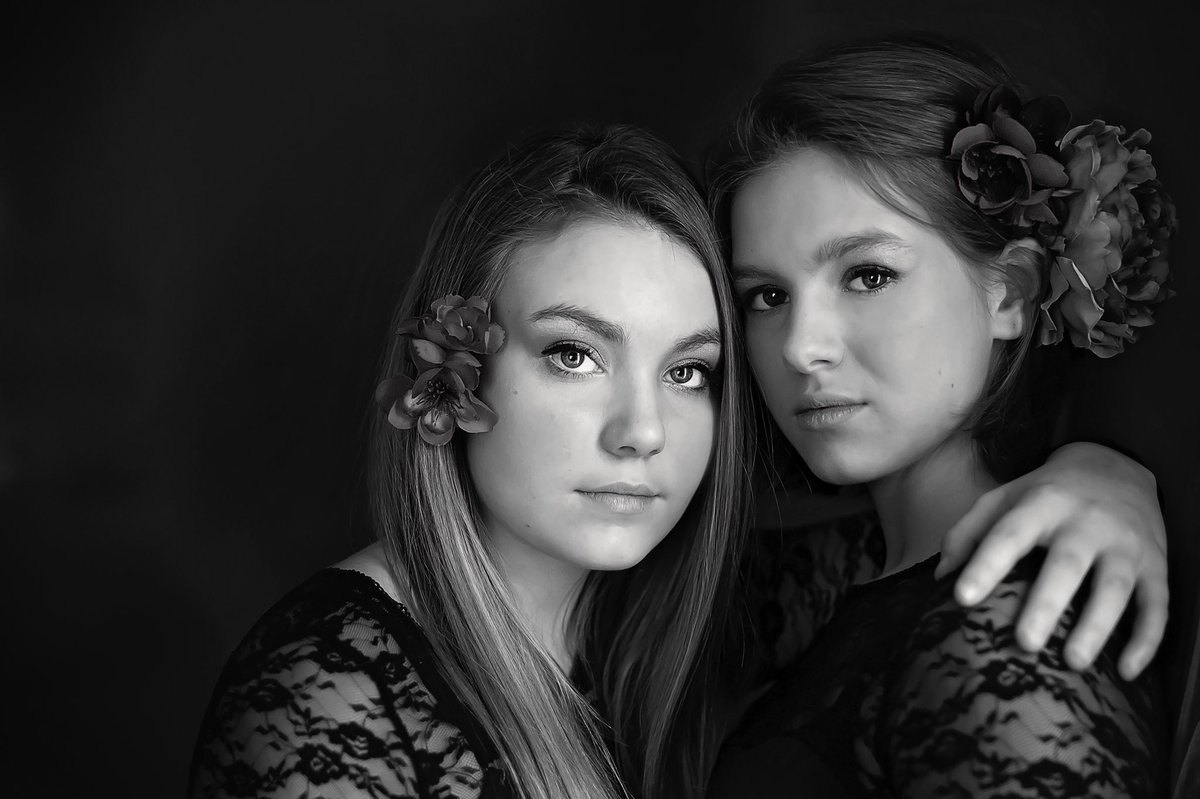 Love these little beauties! I had a such a great time making these portraits the other day! 
#naturallight #windowlight  #inhomestudio #light #blackandwhiteportrait #portrait  #sisters #siblings #childmodels #modeling #childphotographer #buffalo #buffalony #buffalove #wny #716