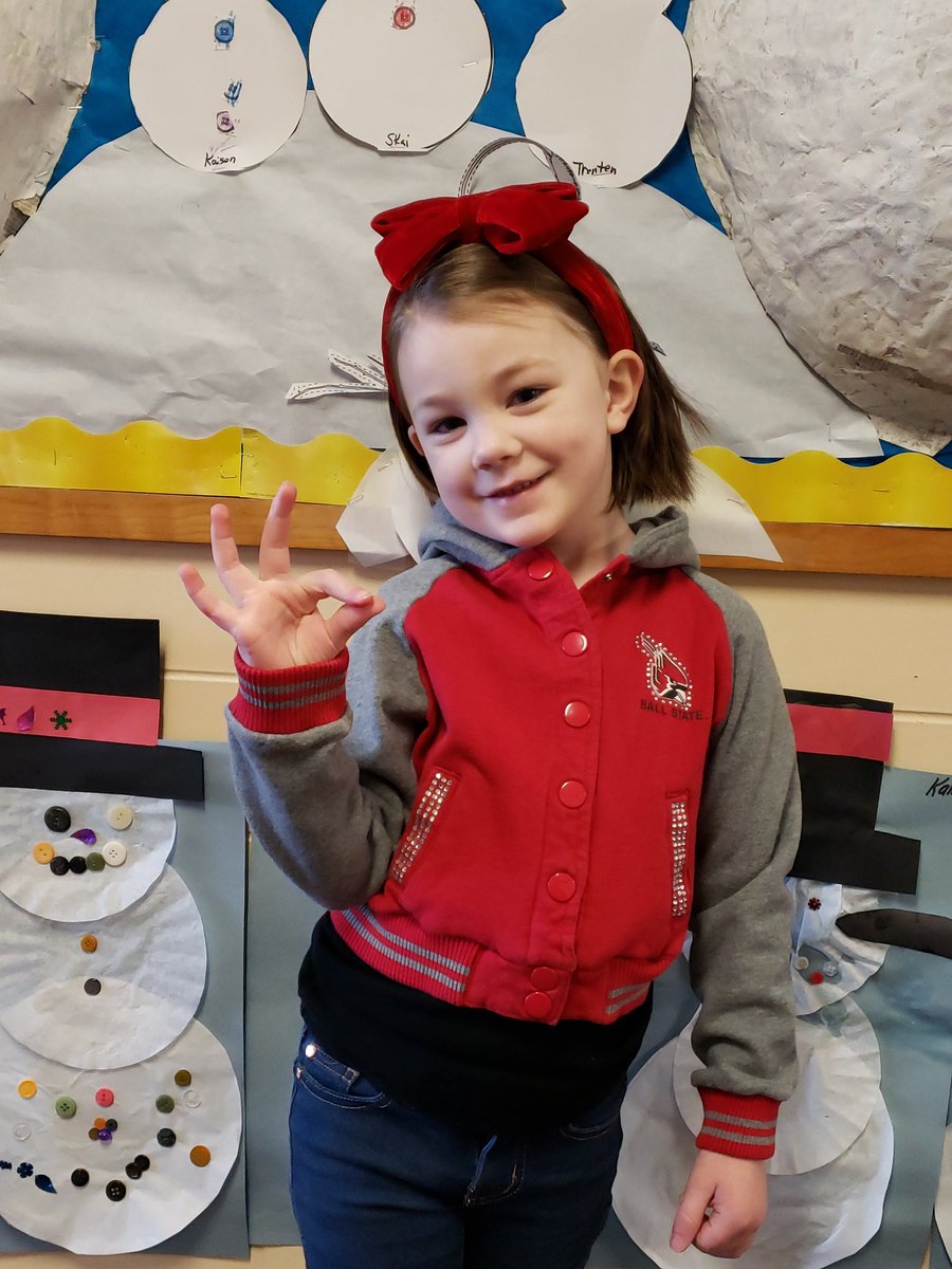 jlmccarty23's tweet image. It&apos;s a college day shout out to @13kmccarty! Shes says, &quot;I love you!&quot; We are proud of you. #chirpchirp #MHM2