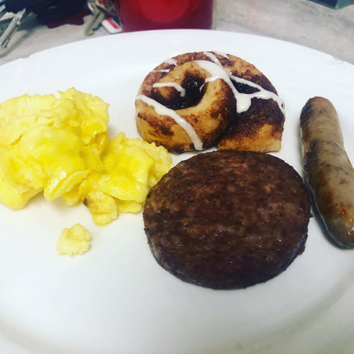 joshgruneisen's tweet photo. When you rush out and forget to eat breakfast but your culinary team finds out ... They are the best #TAWB #Trilogystrong @TrilogyLiving @WillowsatFF @Trilogy_FIT #Trilogy4Life https://t.co/22pWuflNE3