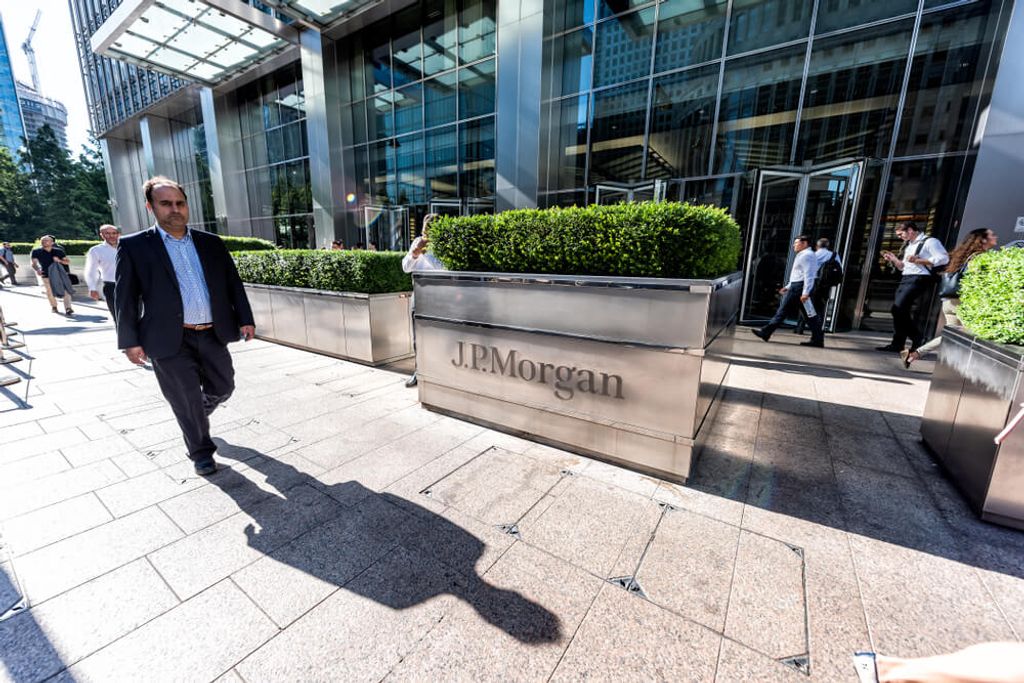 Paula_Piccard's tweet photo. Blockchain isn't the only choice for bankers in the APAC https://t.co/nnNy1UaLwa #DigitalTransformation #Blockchains #AFSC2019 #fintech https://t.co/7jEsDkKIBK