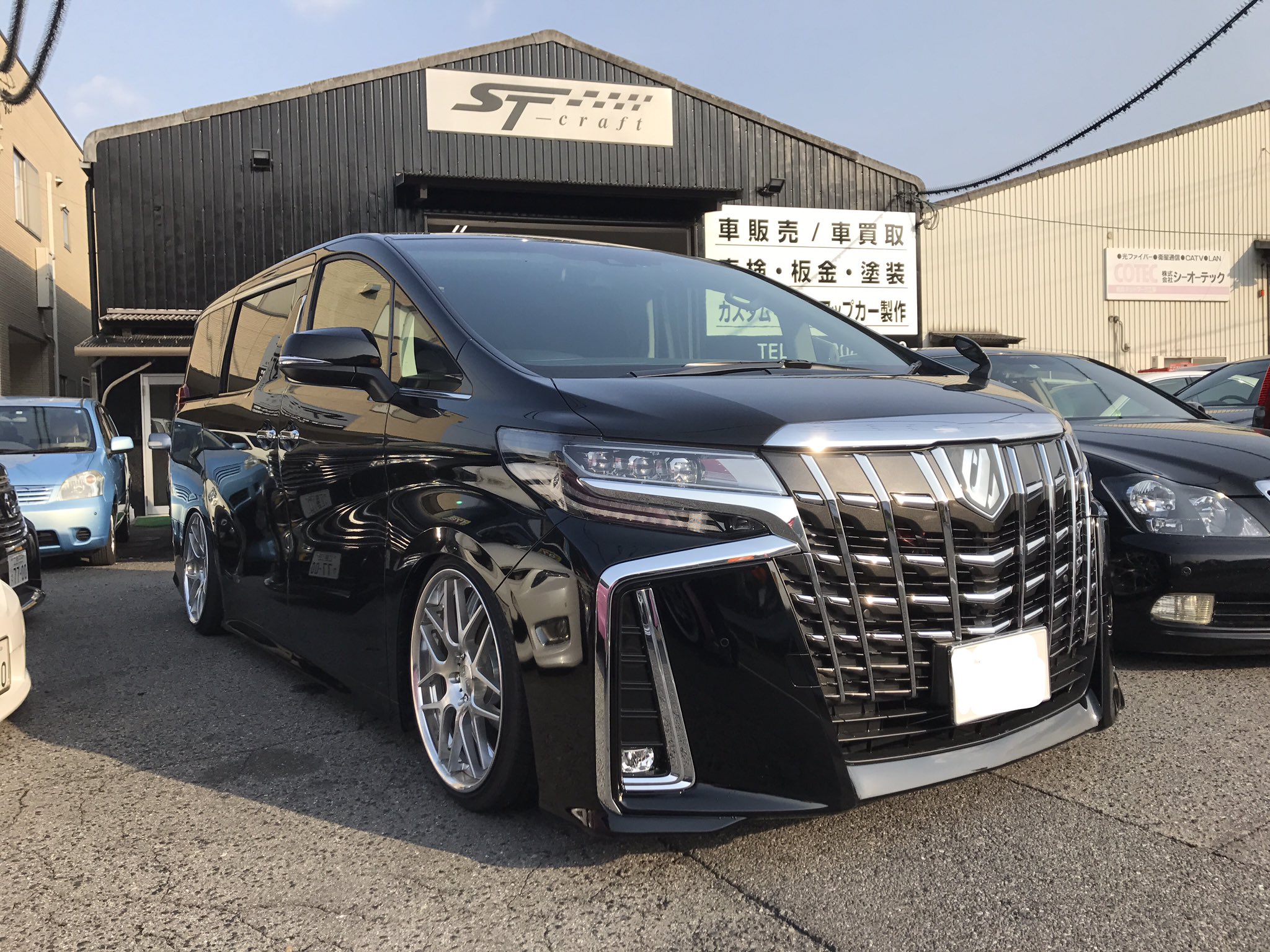 安藤さとし お待たせしました 本日納車30アルファード 当社で新車購入から本人が1ミリも動かす事なくtディメンドの車高調とtwsのインチホイール導入 30アルファード後期 新車 いきなりシャコタン Tws Tディメンド エスティークラフト