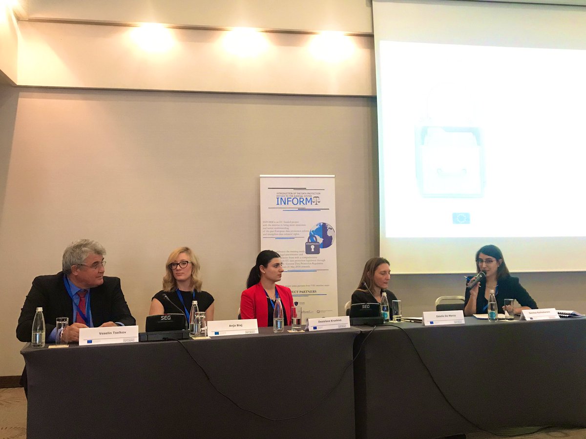 Here we go! #EUBCHUB at the panel discussion on what is more to be expected in the field of #data protection. <a href="/AnjaBlaj/">Anja Blaj</a> to connect the audience full of #legal practitioners with #blockchain! 
#BridgingGaps #techlaw #lawtech