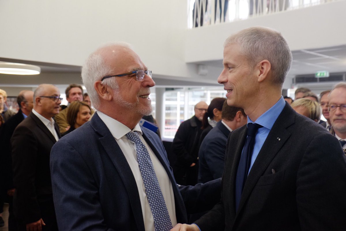 Une salle de cinéma est un lieu où l’on se forge des souvenirs, c’est une fenêtre sur le monde. Quand investisseurs privés et acteurs publics s'associent, des lieux dédiés au 7e art voient le jour. À Yvetot, le cinéma des Arches Lumière en est un parfait exemple. #Normandie